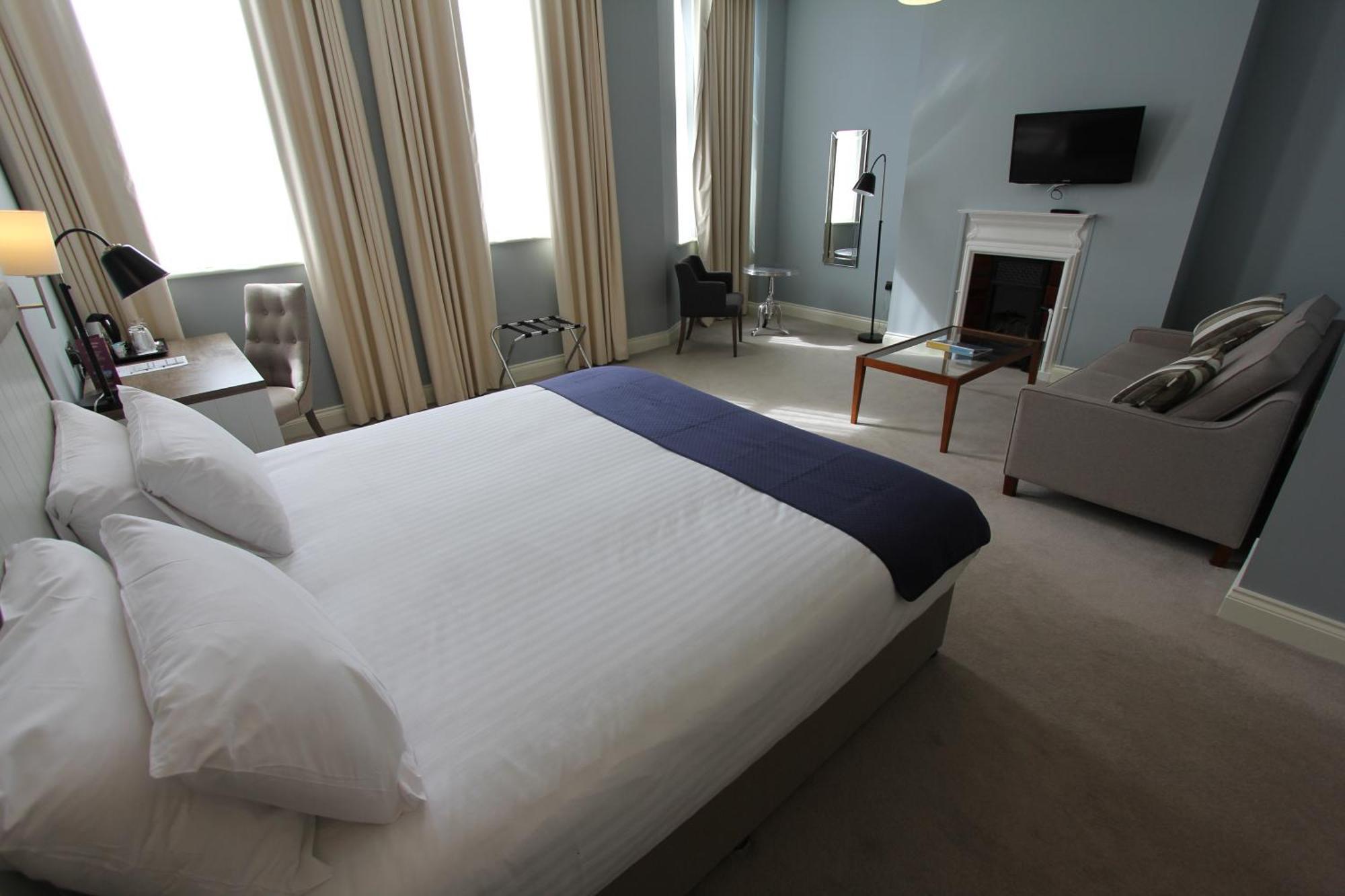 Yarrow Hotel Бродстейрс Экстерьер фото