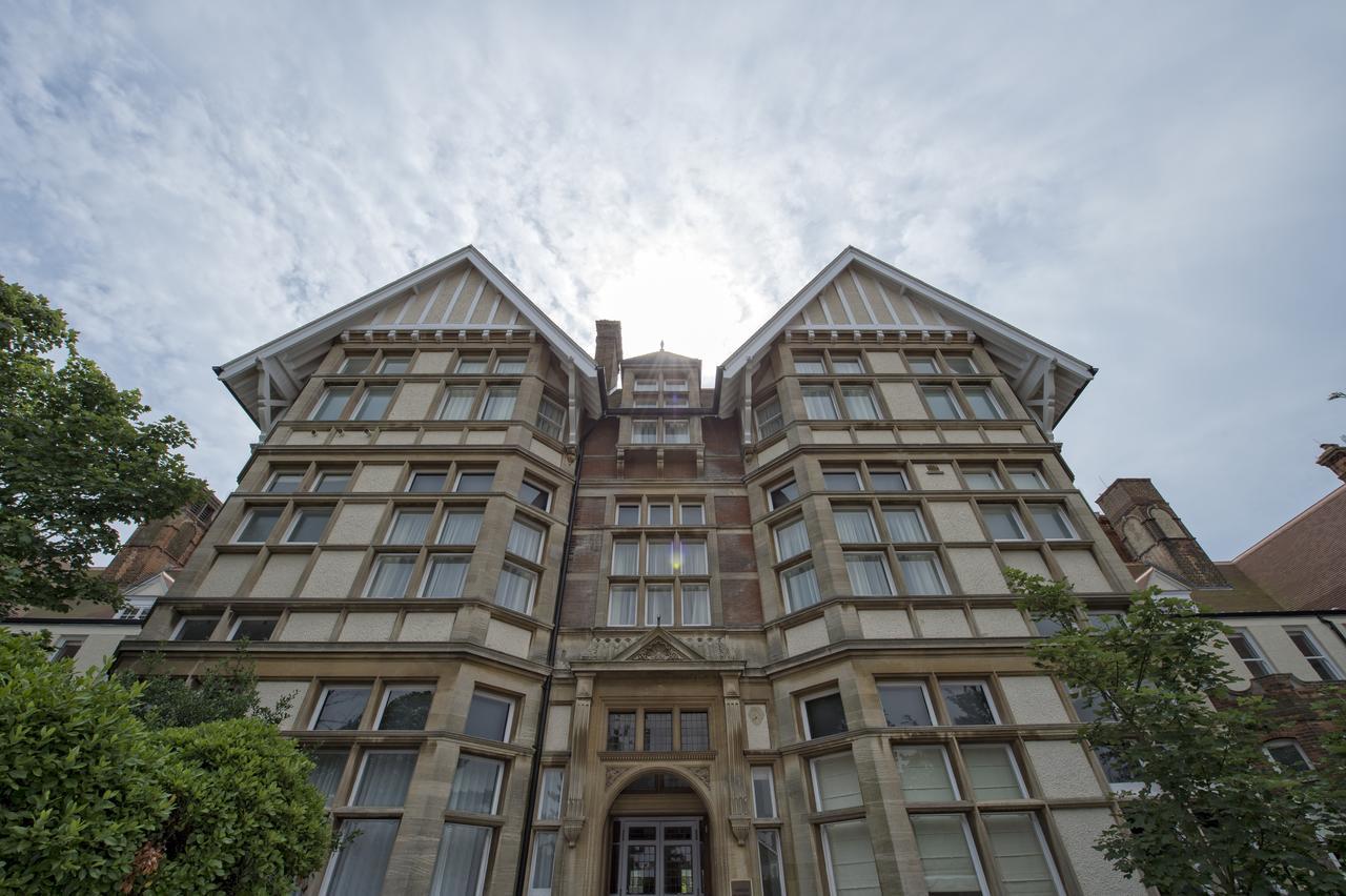 Yarrow Hotel Бродстейрс Экстерьер фото
